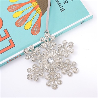 Sølvfarvet snefnug juleophæng med rhinsten – Stil 3